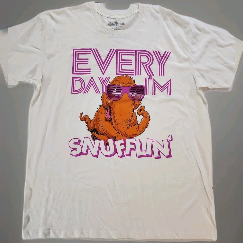 Sesame Street Snuffleupagus Shirt XL Every Day I'm Snufflin Graphic Tee 2012